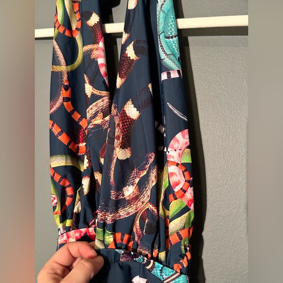 Urban Outfitters Shore Road swimsuit size medium plunging neck snakes halter top - Picture 7 of 11